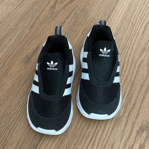 Brand new adidas sneakers - size 5 (toddler)